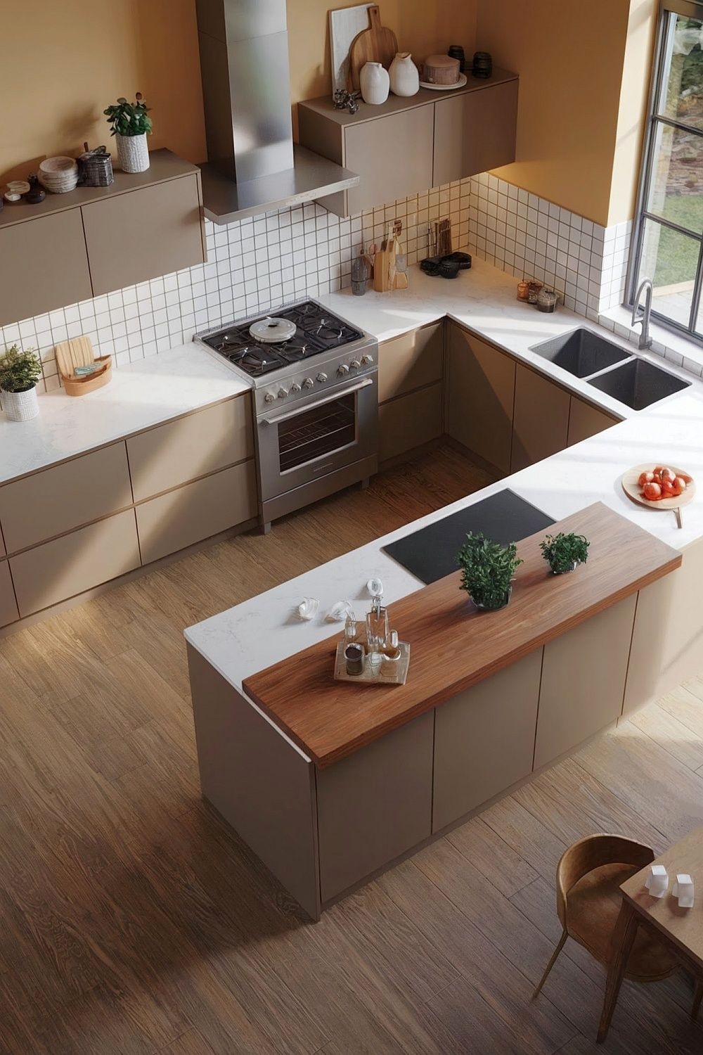 Moderne U-Form Küche mit Holztönen und heller Arbeitsplatte.